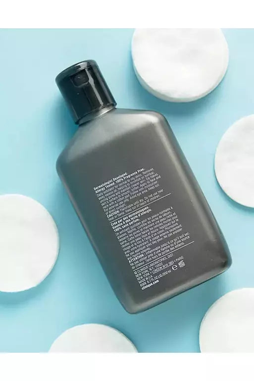 Buy Clinique For Men Oil Control Exfoliating Tonic Lotion - 200ml in Pakistan