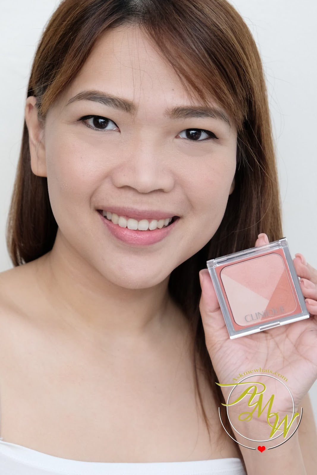 Buy Clinique Sculptionary Cheek Contouring Palette - 06 Defining Pinks in Pakistan