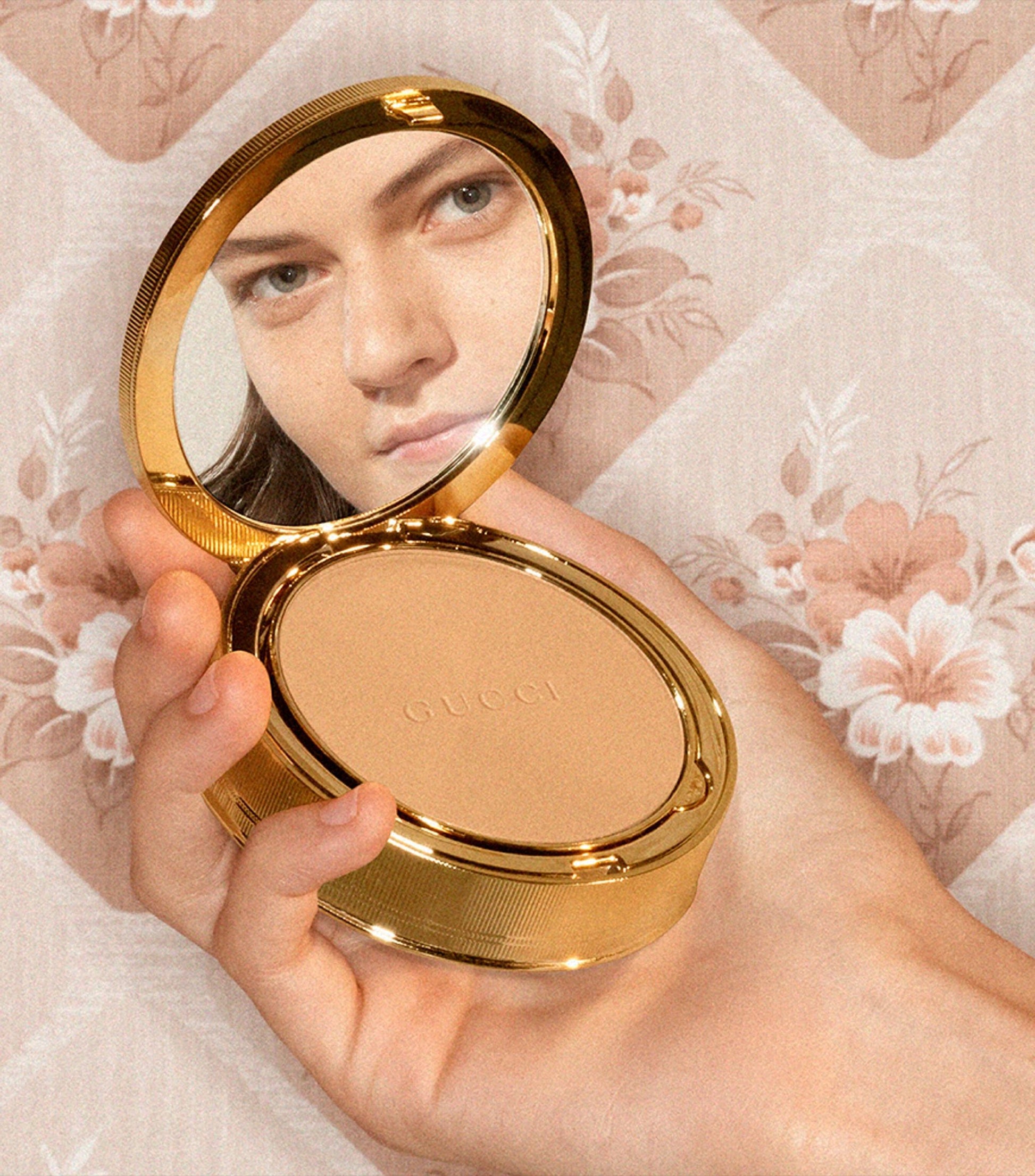 Buy Gucci Poudre De Beaute Mat Natural Compact Powder - 05 in Pakistan