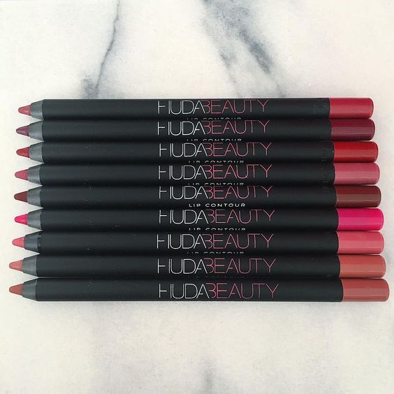 Buy Huda Beauty Lip Contour - Icon in Pakistan