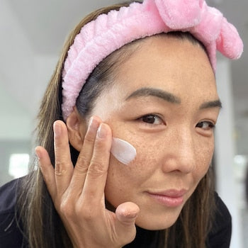 Buy Clinique Moisture Surge Overnight Mask - 15ml in Pakistan